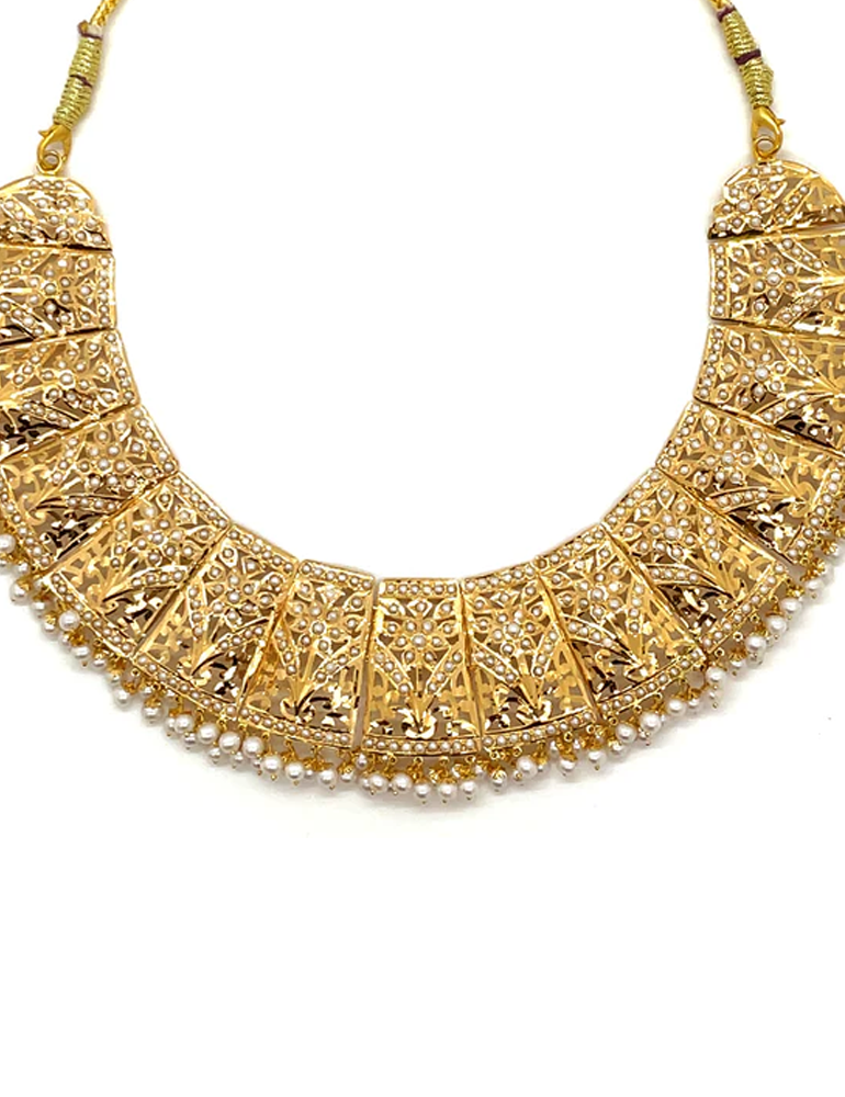 22 KT Pearl Jarau Yellow Gold Set With Earrings