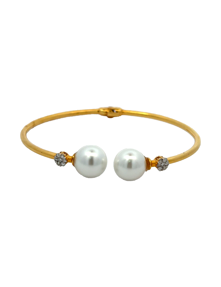 Diamond Pearl Bracelet - 18 Karat