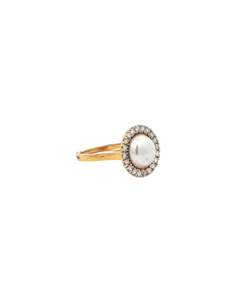 Diamond Yellow Gold Ring - 18 Kt