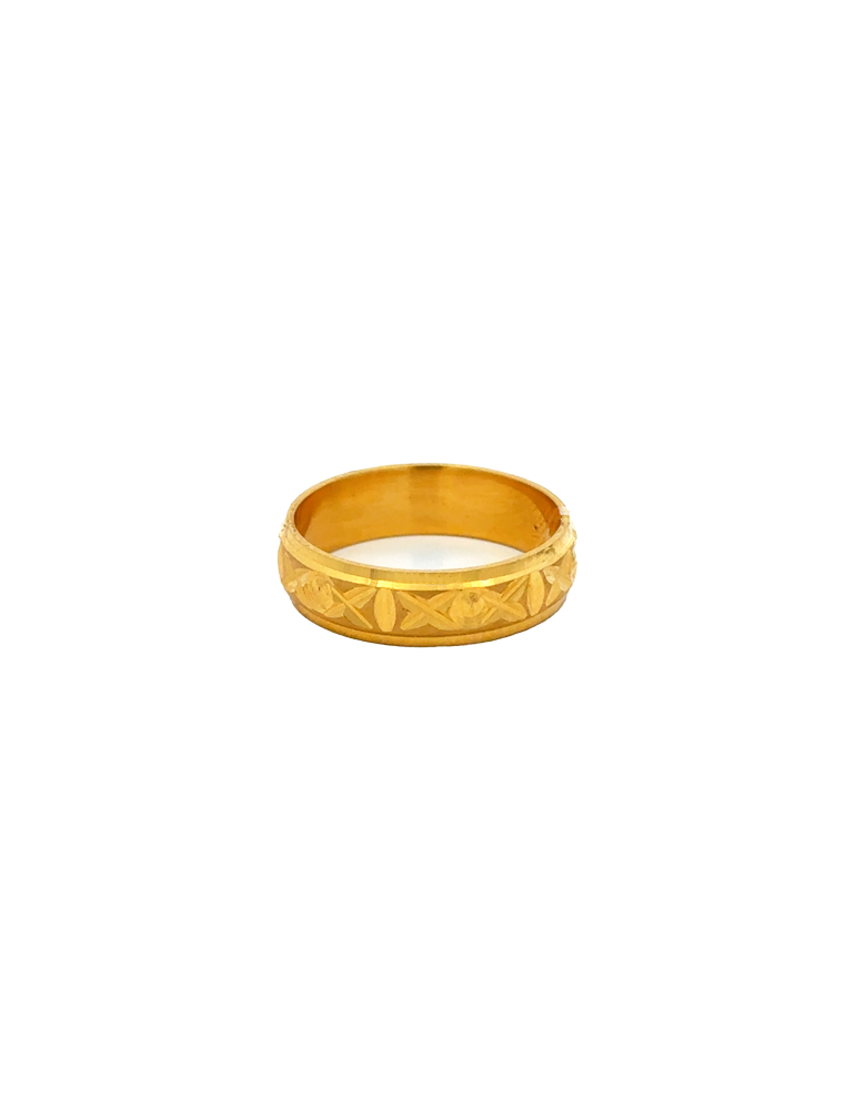 Sleek Round Cut Gold Band