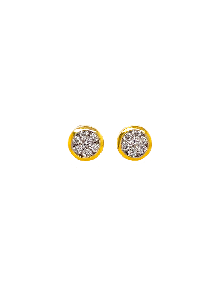 Clustered Round Diamond Gold Earring In 18 Karat