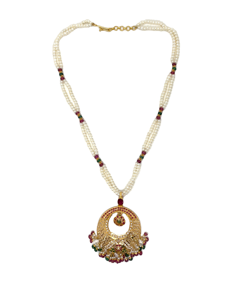 22 KT Yellow Gold Pendant and Chain